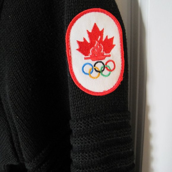 HUDSON BAY Women’s 2010 Canada Olympic Games Sweater – Black – Size 2XL – pre-ow - Picture 5 of 10
